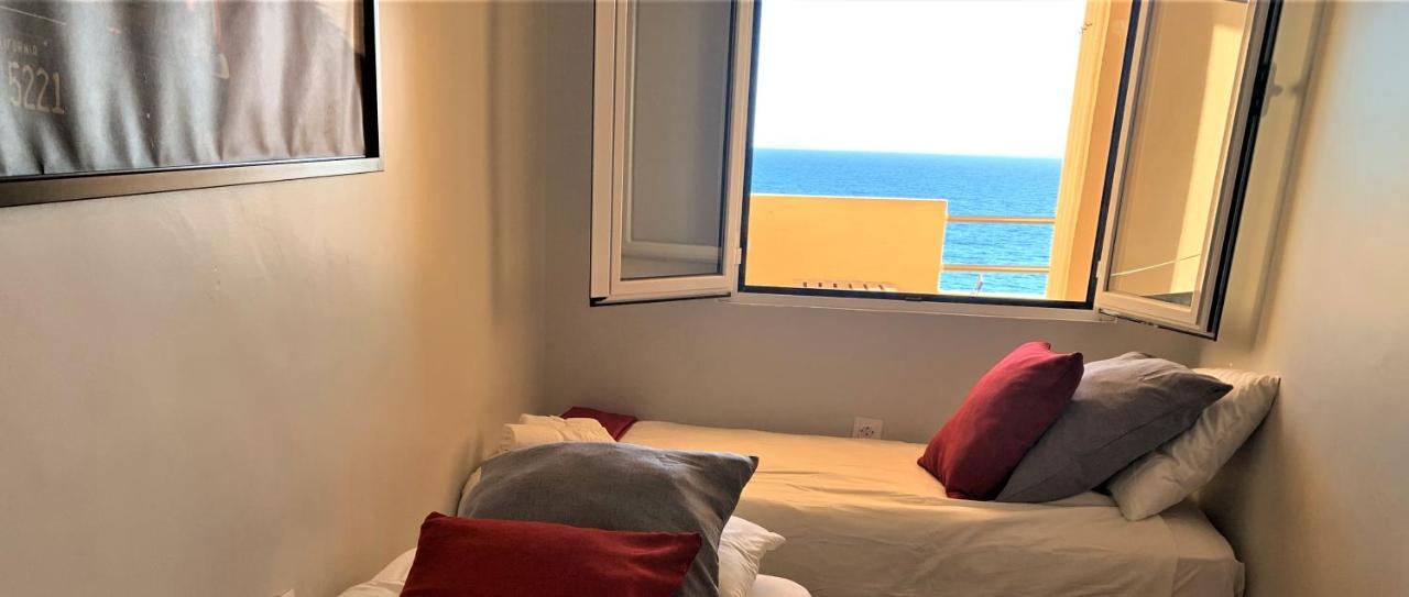Piso amplio frente al mar en pleno paseo marítimo. Cádis Exterior foto